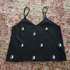 Jolie & Joy Yin Yang Black Cropped Tank
